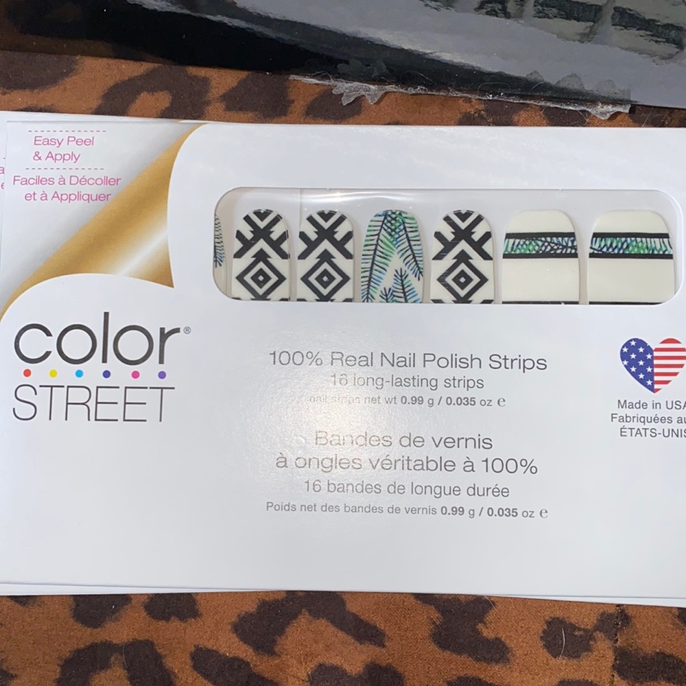 Colorstreet nail strips with design
